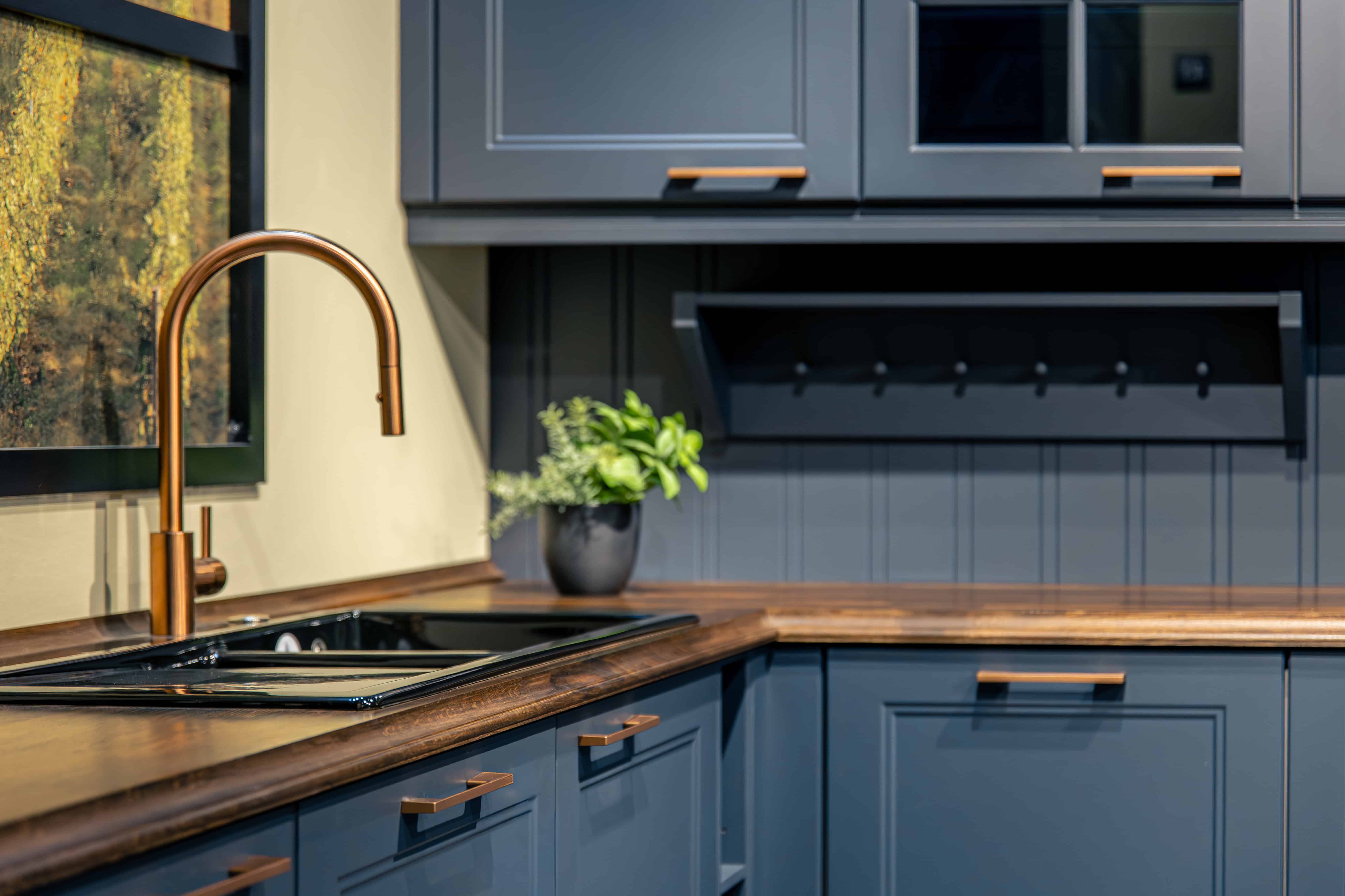 Planning a Kitchen Remodel: Workflow, Layout, and Material Selection